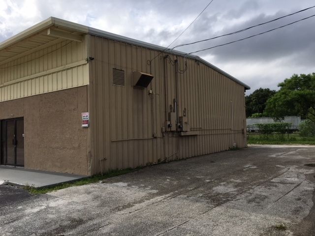 Columbus Broadway Industrial Landing: 6222 East Columbus Drive, Tampa, FL 33619